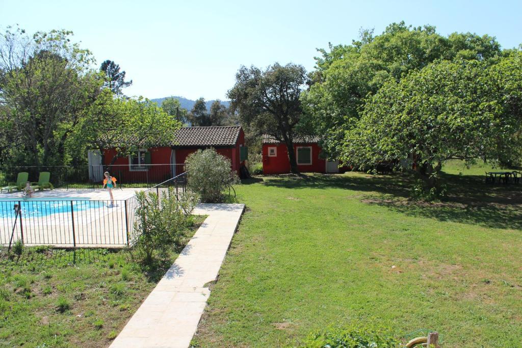 Hotel Le Couloubrier Le Muy Quarto foto